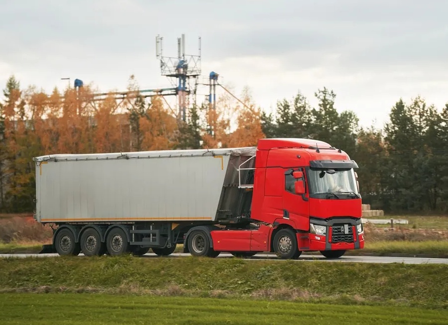 Перевозка негабаритных грузов автотранспортом: надежно и профессионально